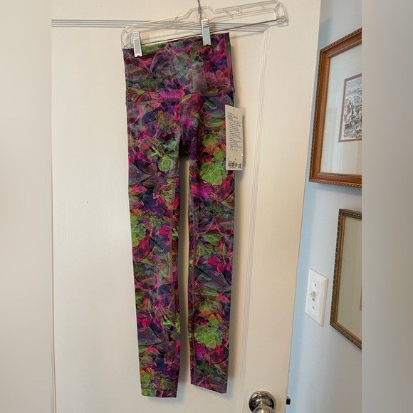 Lululemon Wunder Train High-Rise Tight 25",  Vivid Floral Tone Multi, Size 0 - Picture 3 of 5